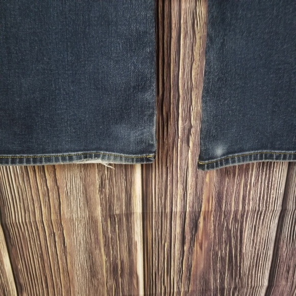 Lucky Brand size 6r blue jeans. - Picture 5 of 5